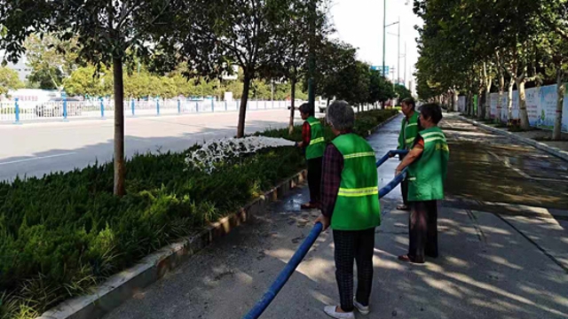 扮靚城市，為國(guó)慶增光添彩